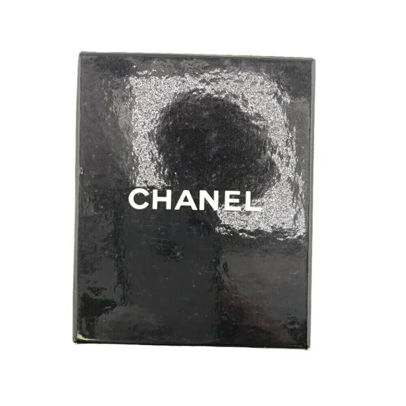 CHANEL Gold Brooch - Picture 11 of 11
